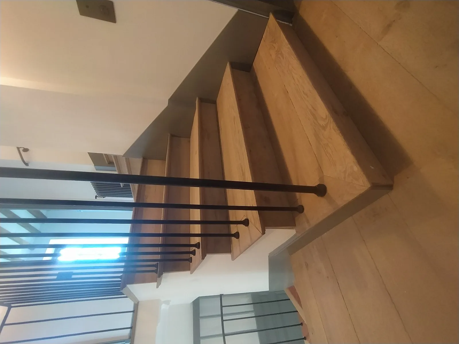 Escalier design contemporain - Réalisation professionnelle par Mur Sol