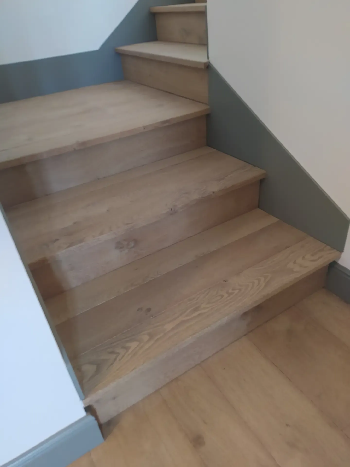 Habillage d'escalier - Service professionnel Mur Sol