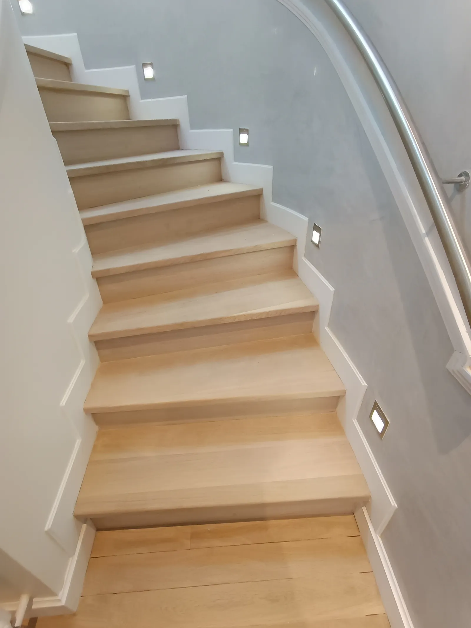 Escalier sur mesure - Réalisation professionnelle par Mur Sol